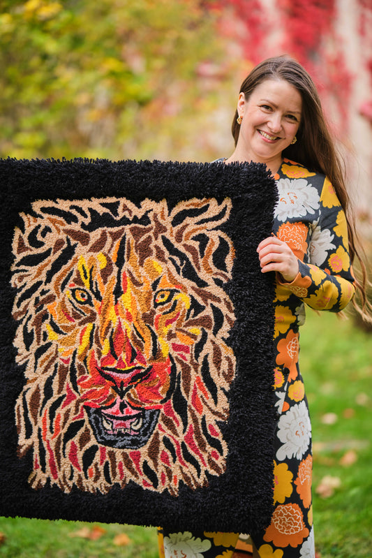 Monivärinen Muotokuvaryijy