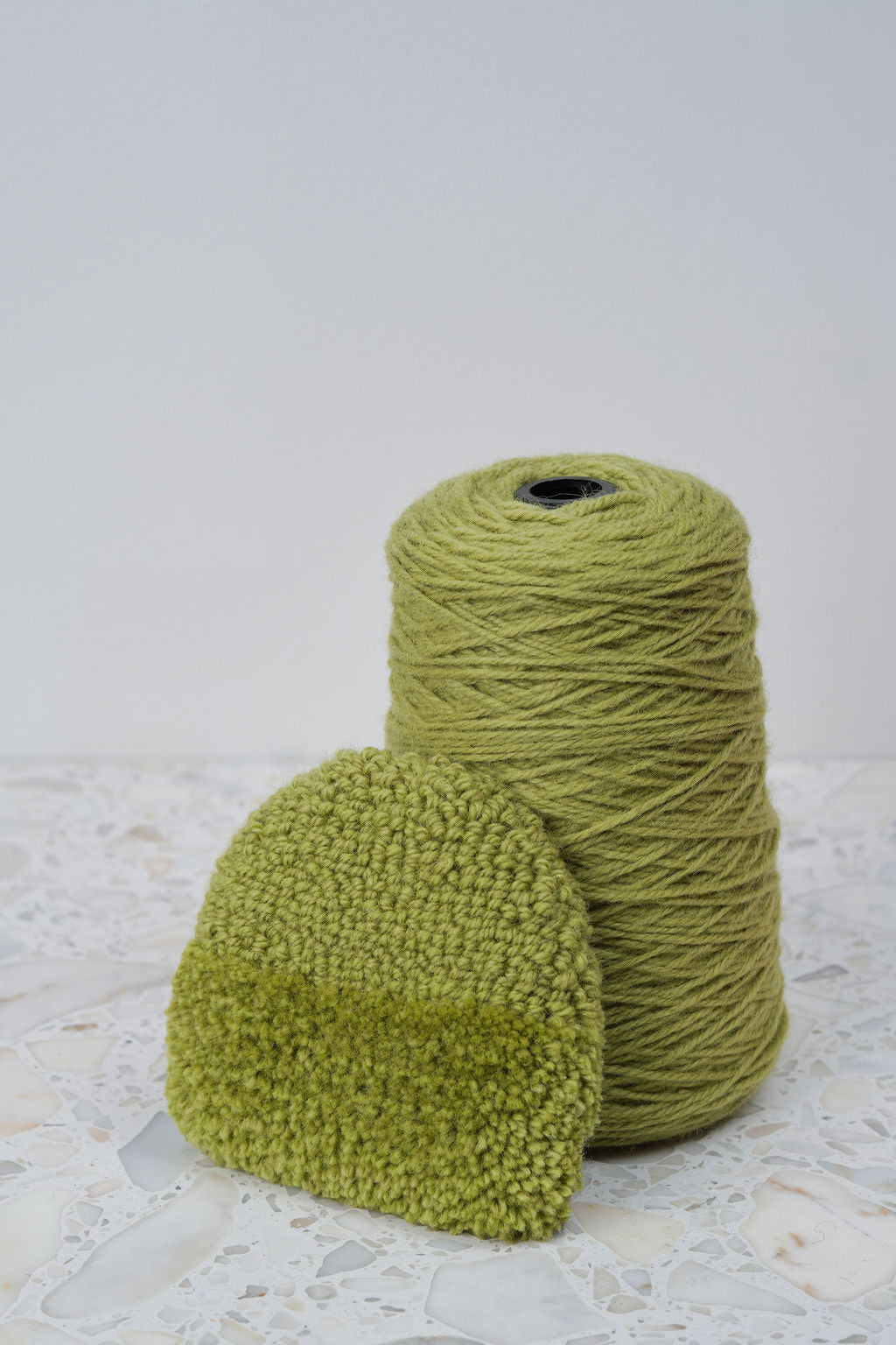 Oodi väreille -pienteos, Väri Avokado